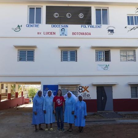 Centre Lucien Botovasoa Bed & Breakfast Antsiranana Bagian luar foto