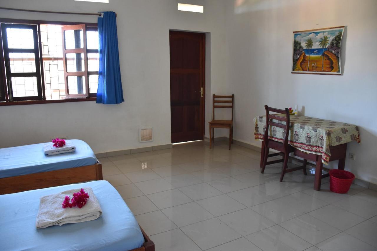 Centre Lucien Botovasoa Bed & Breakfast Antsiranana Bagian luar foto