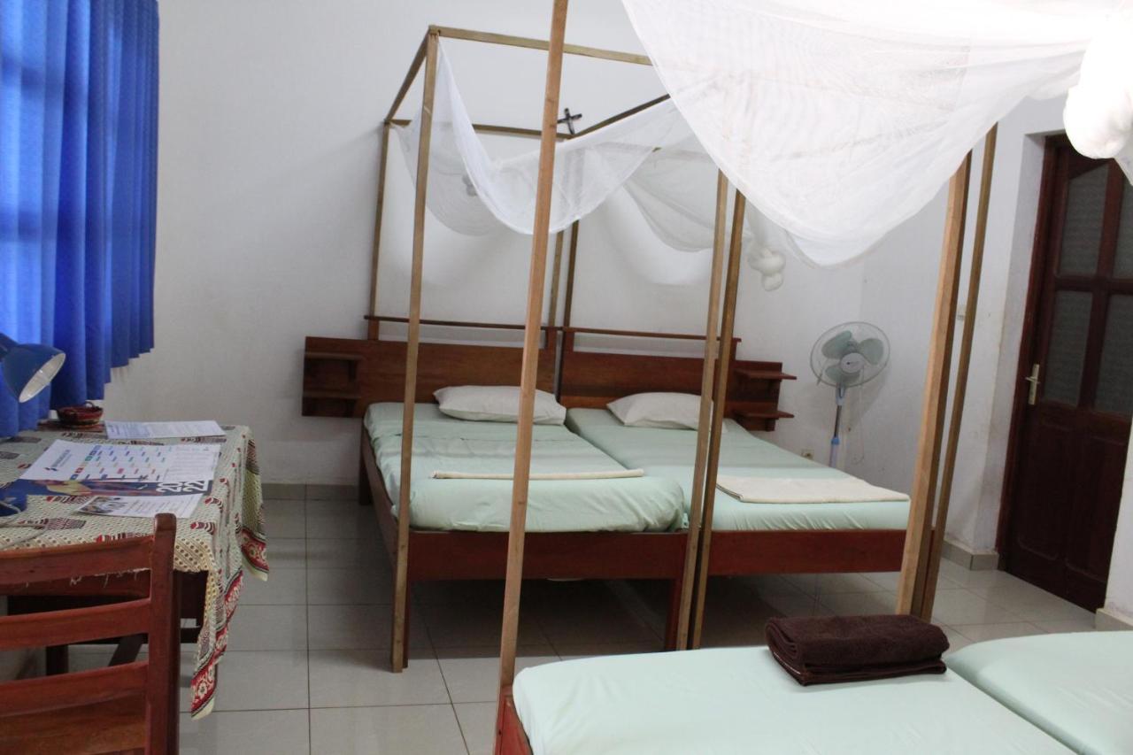 Centre Lucien Botovasoa Bed & Breakfast Antsiranana Bagian luar foto