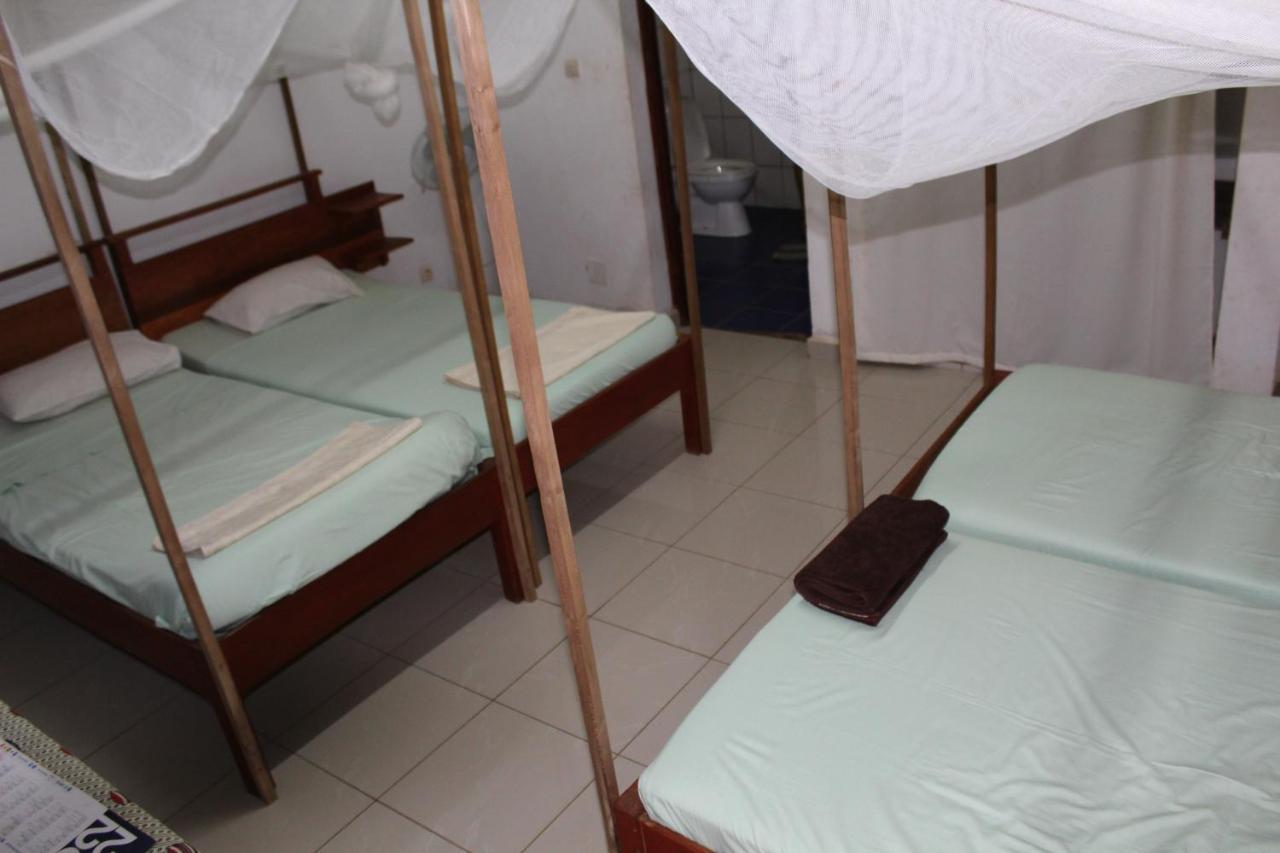 Centre Lucien Botovasoa Bed & Breakfast Antsiranana Bagian luar foto