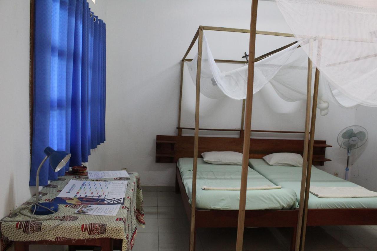 Centre Lucien Botovasoa Bed & Breakfast Antsiranana Bagian luar foto