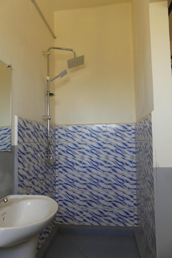 Centre Lucien Botovasoa Bed & Breakfast Antsiranana Bagian luar foto