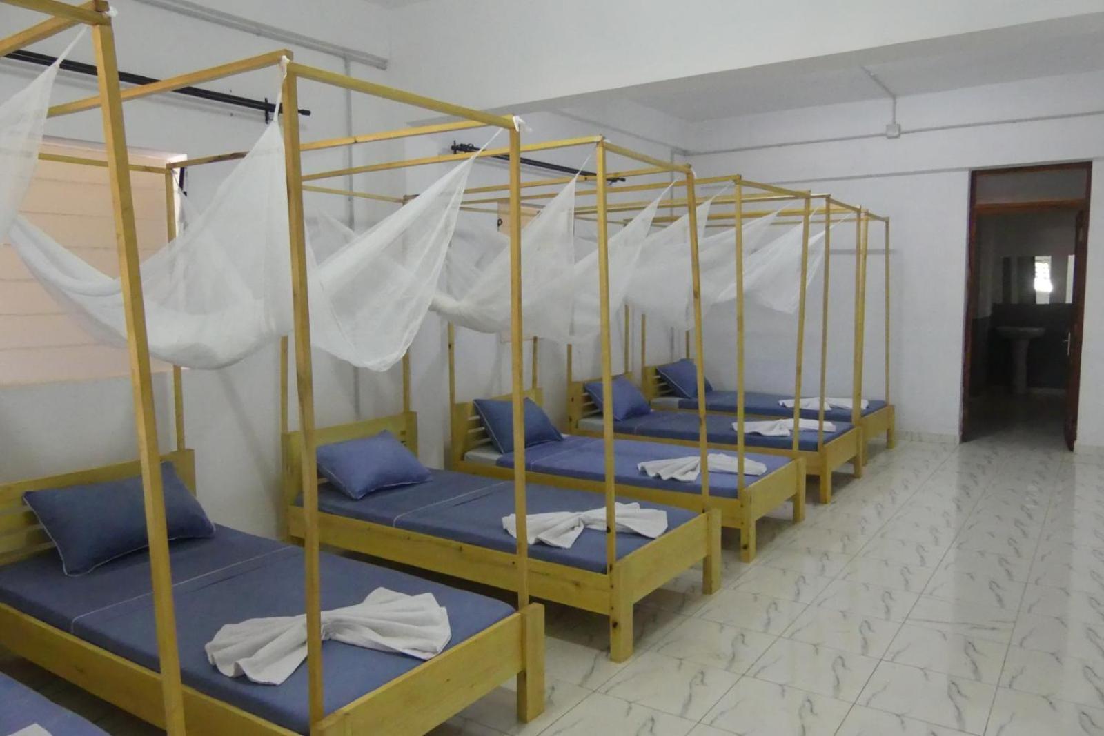 Centre Lucien Botovasoa Bed & Breakfast Antsiranana Bagian luar foto